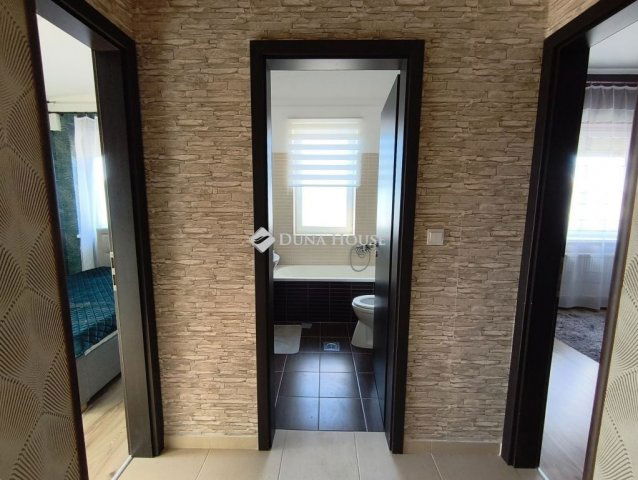 Eladó téglalakás, Veresegyházon 87.2 M Ft, 3 szobás