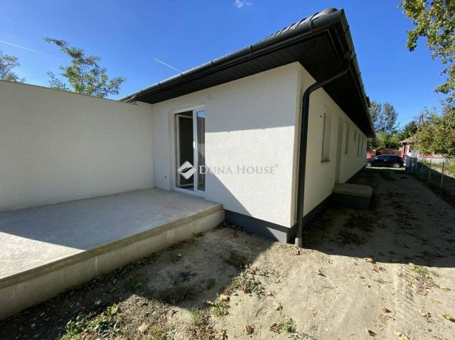 Eladó ikerház, Kimlén 49.5 M Ft, 3 szobás / költözzbe.hu