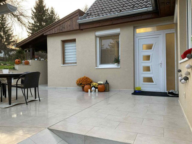 Eladó családi ház, Szokolyán 88 M Ft, 4 szobás