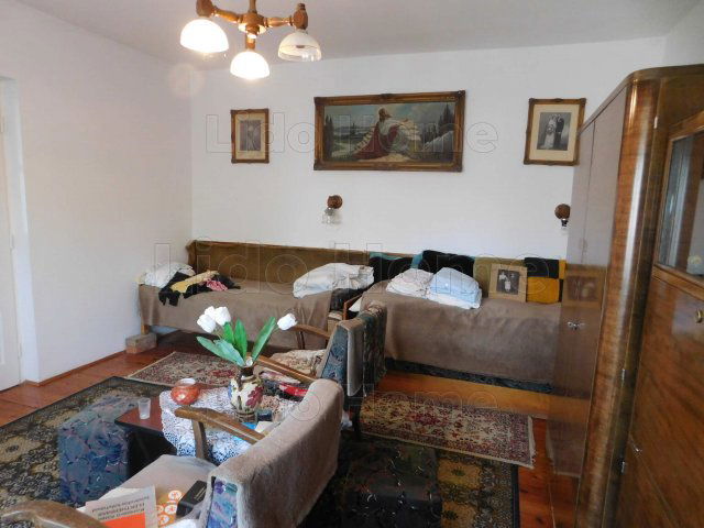 Eladó családi ház, Székesfehérvárott 98 M Ft, 10 szobás