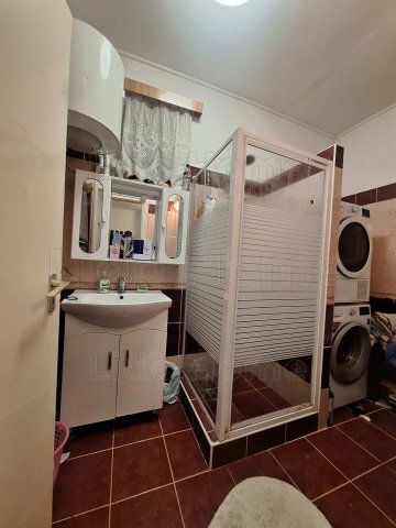 Eladó családi ház, Igalon 59.9 M Ft, 5+2 szobás