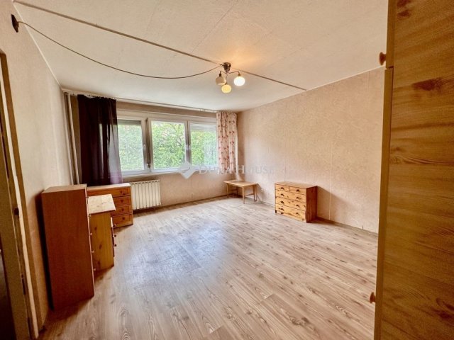 Kiadó panellakás, albérlet, Budapesten, X. kerületben, 3 szobás
