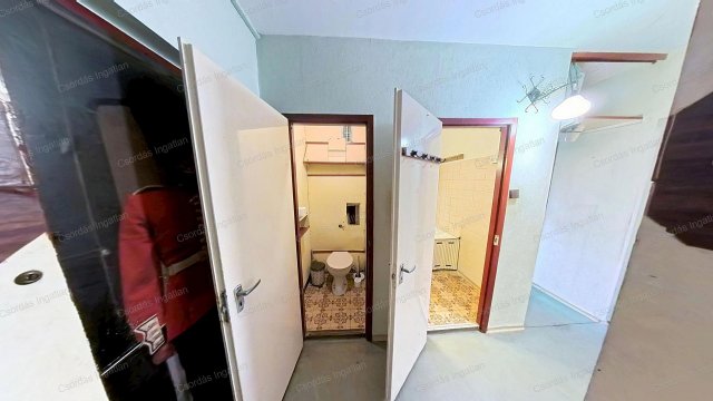 Eladó panellakás, Ajkán, Ifjúság utcában 30 M Ft, 2 szobás