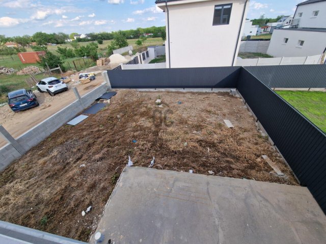 Eladó ikerház, Budapesten, XVIII. kerületben 135 M Ft, 5 szobás