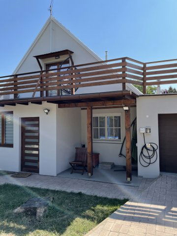 Eladó családi ház, Szentendrén 129.8 M Ft, 4 szobás