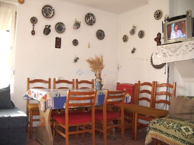 Eladó családi ház, Siklóson 26.5 M Ft, 3 szobás