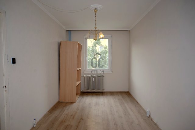 Eladó panellakás, Nyíregyházán 45 M Ft, 3 szobás