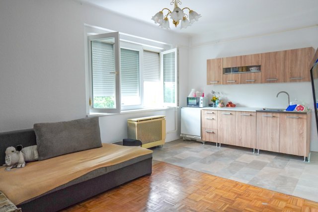 Eladó téglalakás, Szigetszentmiklóson 43.2 M Ft, 1 szobás