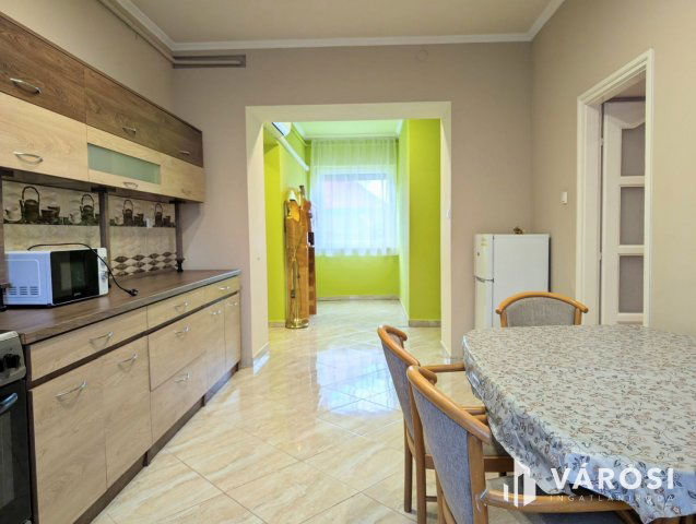 Kiadó téglalakás, albérlet, Békéscsabán 200 E Ft / hó