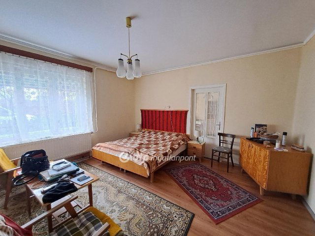 Eladó családi ház, Kisújszálláson 26.7 M Ft, 2 szobás