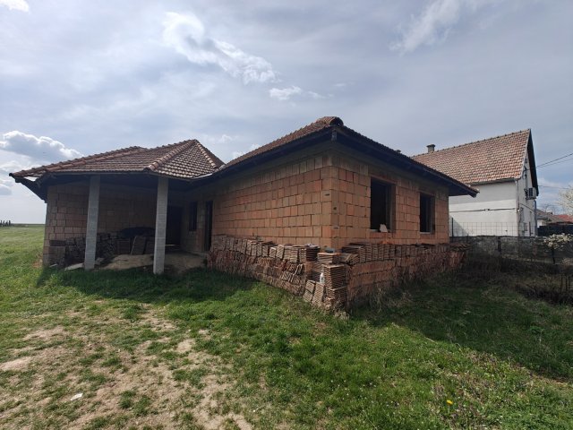 Eladó családi ház, Vácszentlászlón 49.9 M Ft, 6 szobás