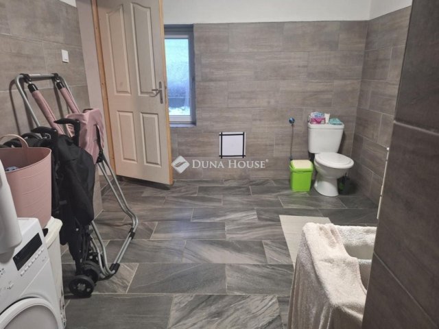 Eladó családi ház, Nagyigmándon 23.9 M Ft, 2 szobás