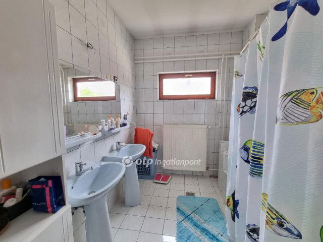 Eladó családi ház, Budakeszin 169.77 M Ft, 7 szobás