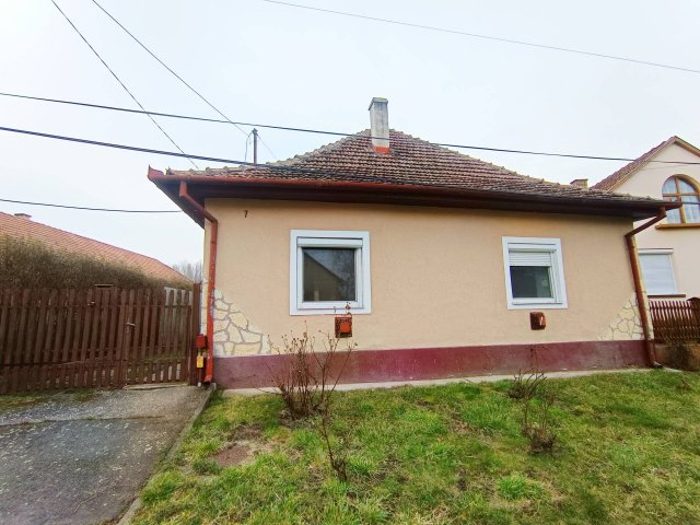 Eladó családi ház, Sárospatakon 28 M Ft, 2 szobás
