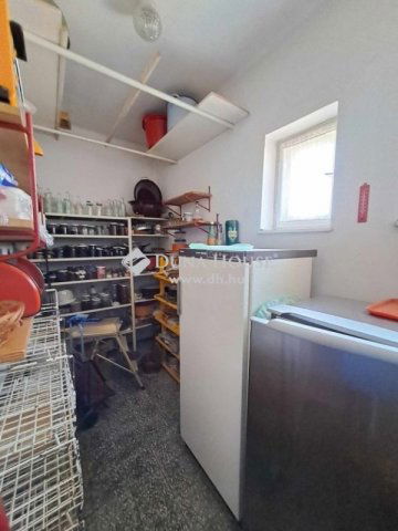Eladó családi ház, Geresdlakon 35 M Ft, 5 szobás
