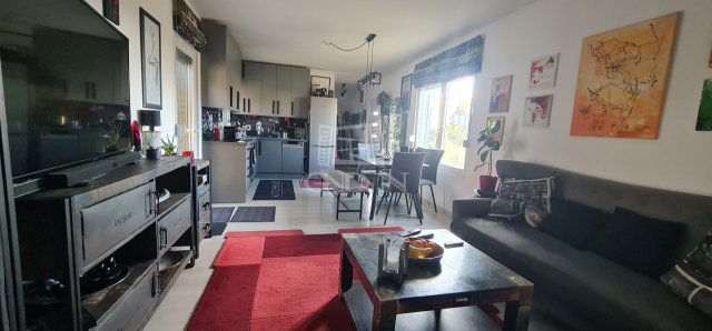 Eladó családi ház, Szadán 119.9 M Ft, 3 szobás