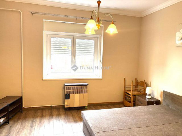 Kiadó családi ház, albérlet, Vecsésen 200 E Ft / hó, 2 szobás