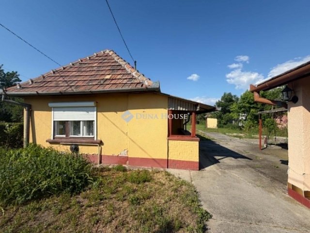 Eladó családi ház, Pilisen 22.9 M Ft, 3 szobás