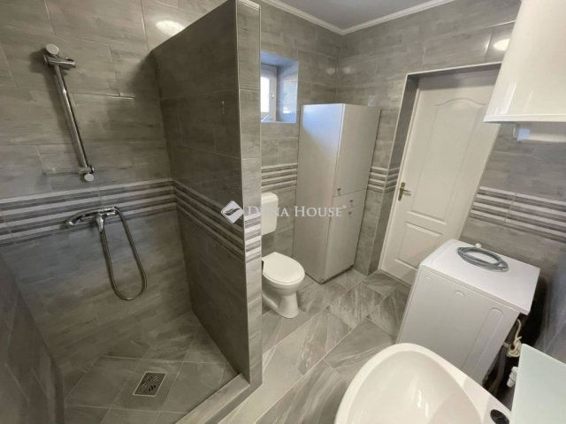 Eladó családi ház, Izsákon 35.9 M Ft, 5 szobás