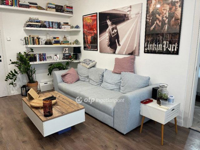 Eladó panellakás, Debrecenben 69.9 M Ft, 1+2 szobás