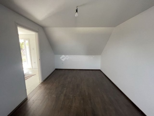 Eladó családi ház, Kecskeméten 98 M Ft, 5 szobás