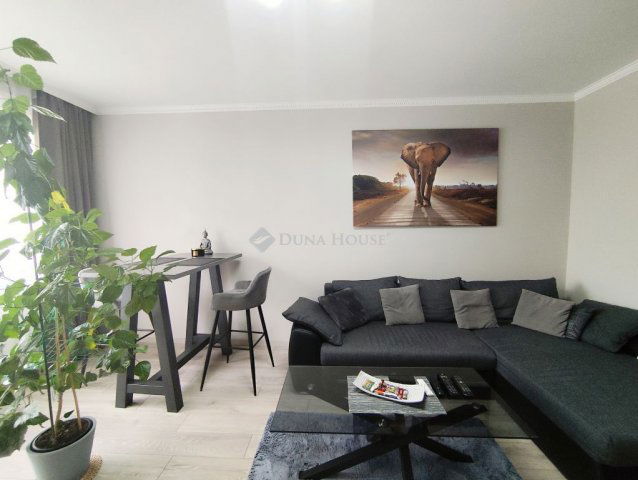 Eladó panellakás, Sopronban 51.5 M Ft, 2 szobás