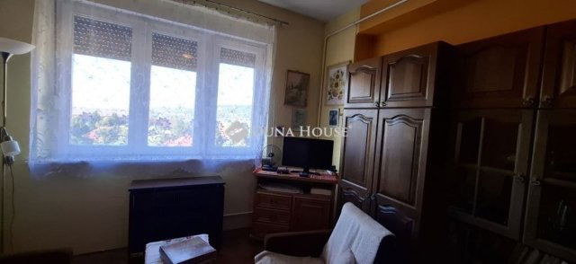 Eladó téglalakás, Pécsett 32.9 M Ft, 2 szobás