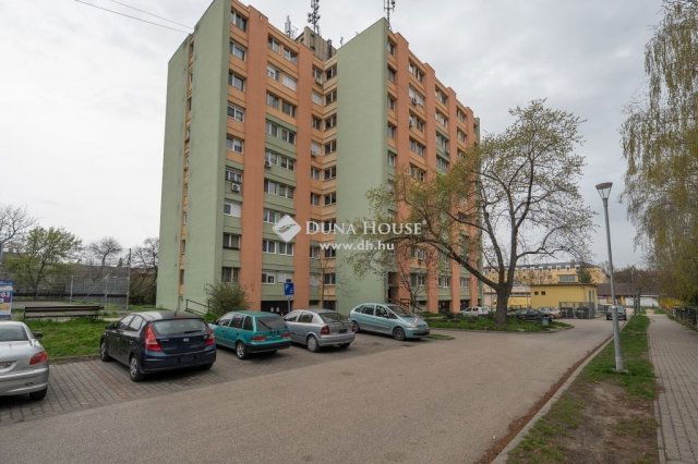 Eladó téglalakás, Tatabányán 27.9 M Ft, 1 szobás