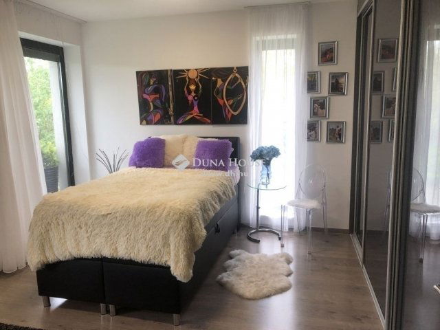 Eladó ikerház, Mogyoródon 194.95 M Ft, 4 szobás