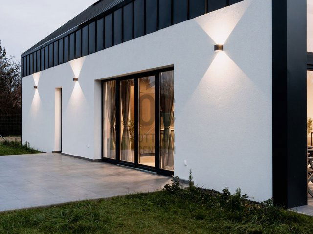 Eladó nyaraló, Balatonkeresztúron 99 M Ft, 5 szobás