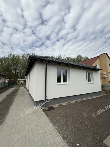 Eladó családi ház, Szolnokon 89.9 M Ft, 4 szobás