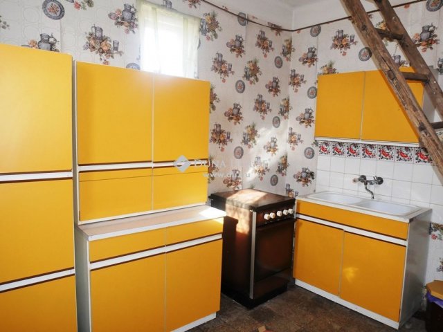 Eladó családi ház, Kecskeméten 54.9 M Ft, 5 szobás