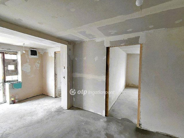 Eladó családi ház, Hatvanban 27 M Ft, 2+1 szobás