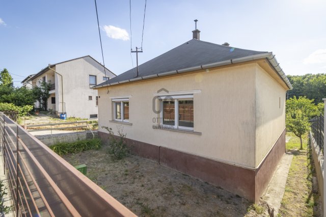 Eladó családi ház, Székesfehérvárott 93.2 M Ft, 3 szobás