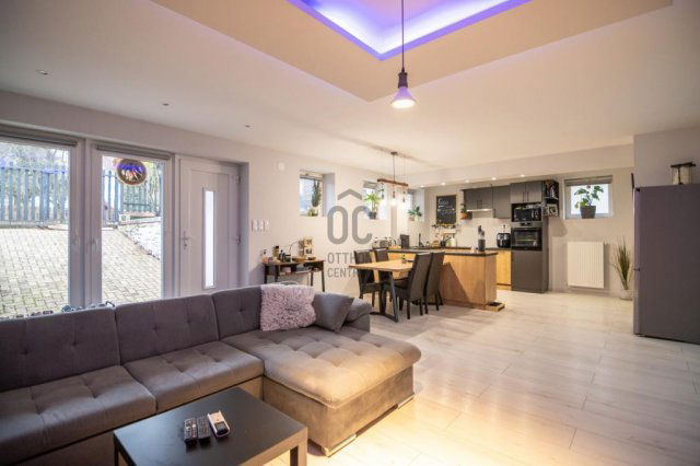 Eladó családi ház, Sóskúton 133.9 M Ft, 7 szobás