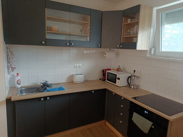 Eladó téglalakás, Keszthelyen 62.5 M Ft, 2+1 szobás