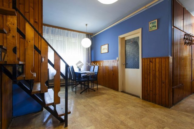 Eladó családi ház, Mosonmagyaróváron 74.99 M Ft, 7 szobás