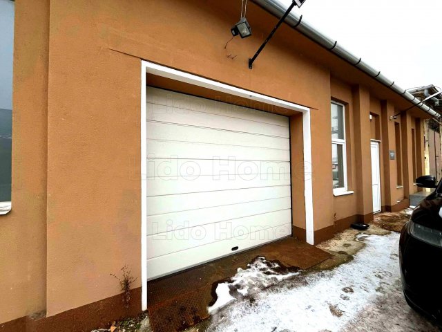 Eladó ipari ingatlan, Várpalotán 90 M Ft, 5 szobás
