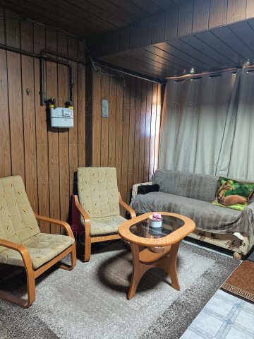 Eladó családi ház, Bucsután 18 M Ft, 3 szobás