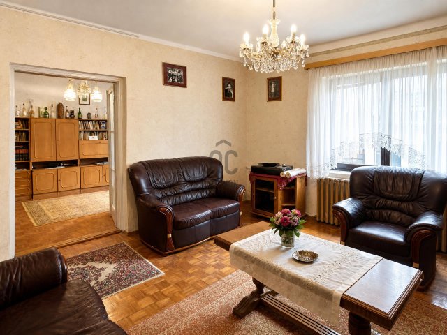 Eladó családi ház, Győrött 117.9 M Ft, 4 szobás