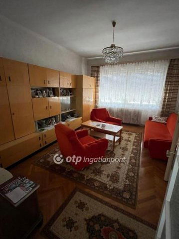 Eladó családi ház, Pécsett 78 M Ft, 3+1 szobás