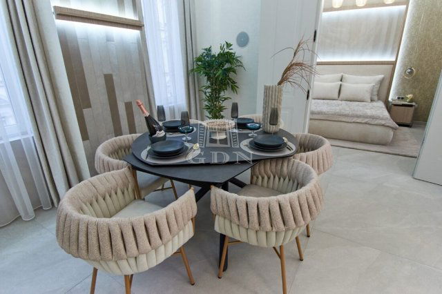 Eladó téglalakás, Budapesten, VI. kerületben 285 M Ft, 4 szobás