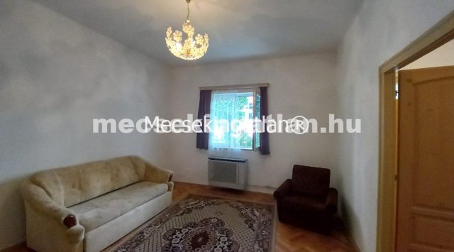 Eladó téglalakás, Pécsett 0.14 M Ft, 2 szobás