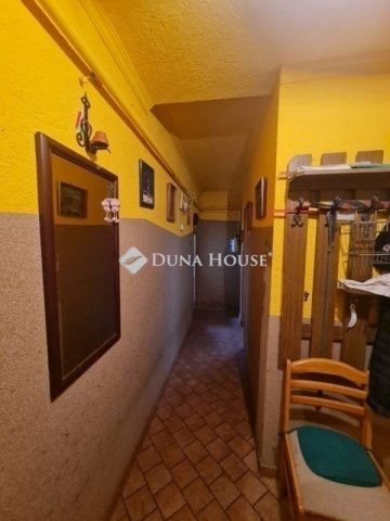 Eladó családi ház, Budapesten, XX. kerületben 85.5 M Ft