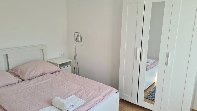 Eladó téglalakás, Keszthelyen 72.8 M Ft, 1+1 szobás