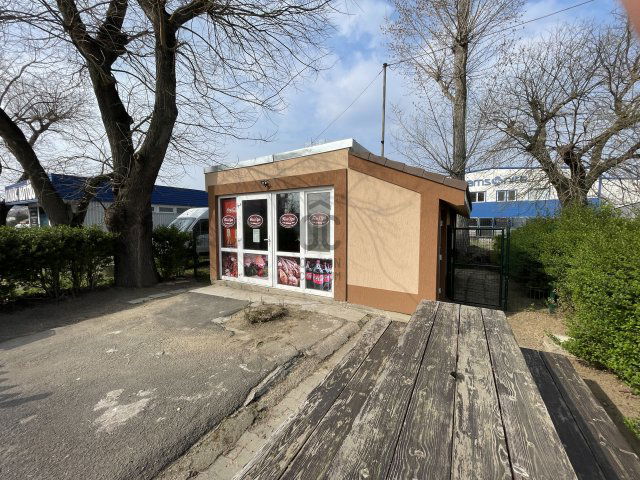 Eladó ipari ingatlan, Szekszárdon 10.49 M Ft