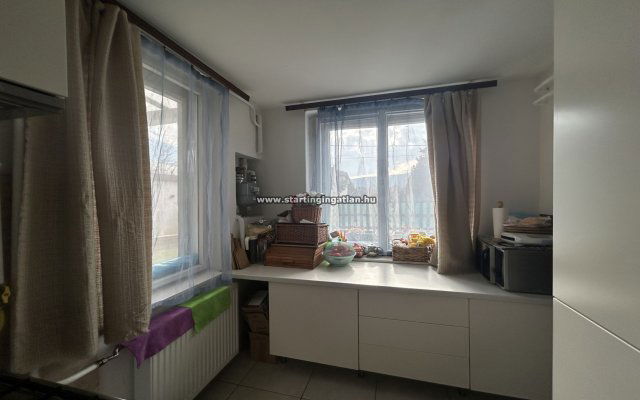 Eladó családi ház, Budapesten, III. kerületben, Templom utcában