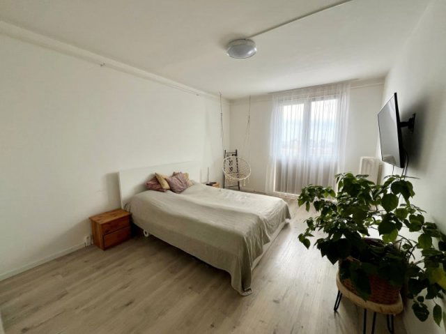 Eladó panellakás, Pécsett 45.5 M Ft, 2 szobás