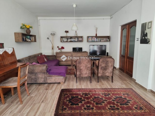 Eladó családi ház, Velencén 138 M Ft, 5 szobás