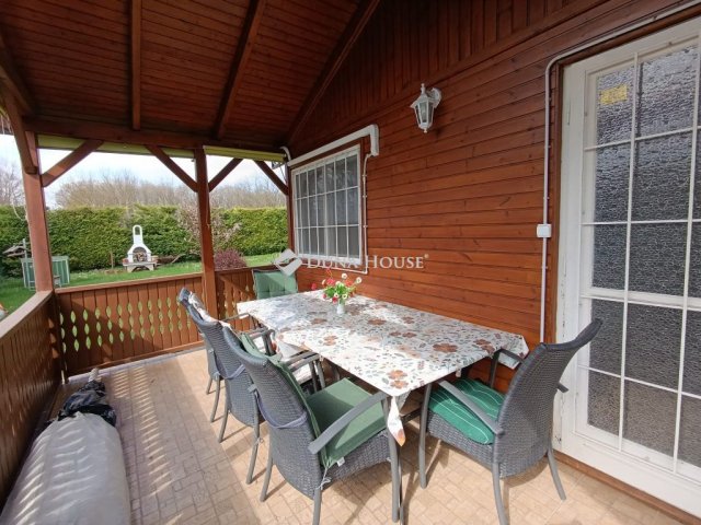 Eladó nyaraló, Mohácson 16.9 M Ft, 2 szobás